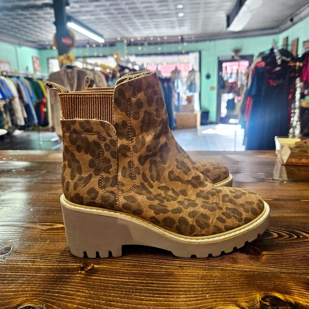 Corky’s Leopard Print Platform Chelsea Boots - Women